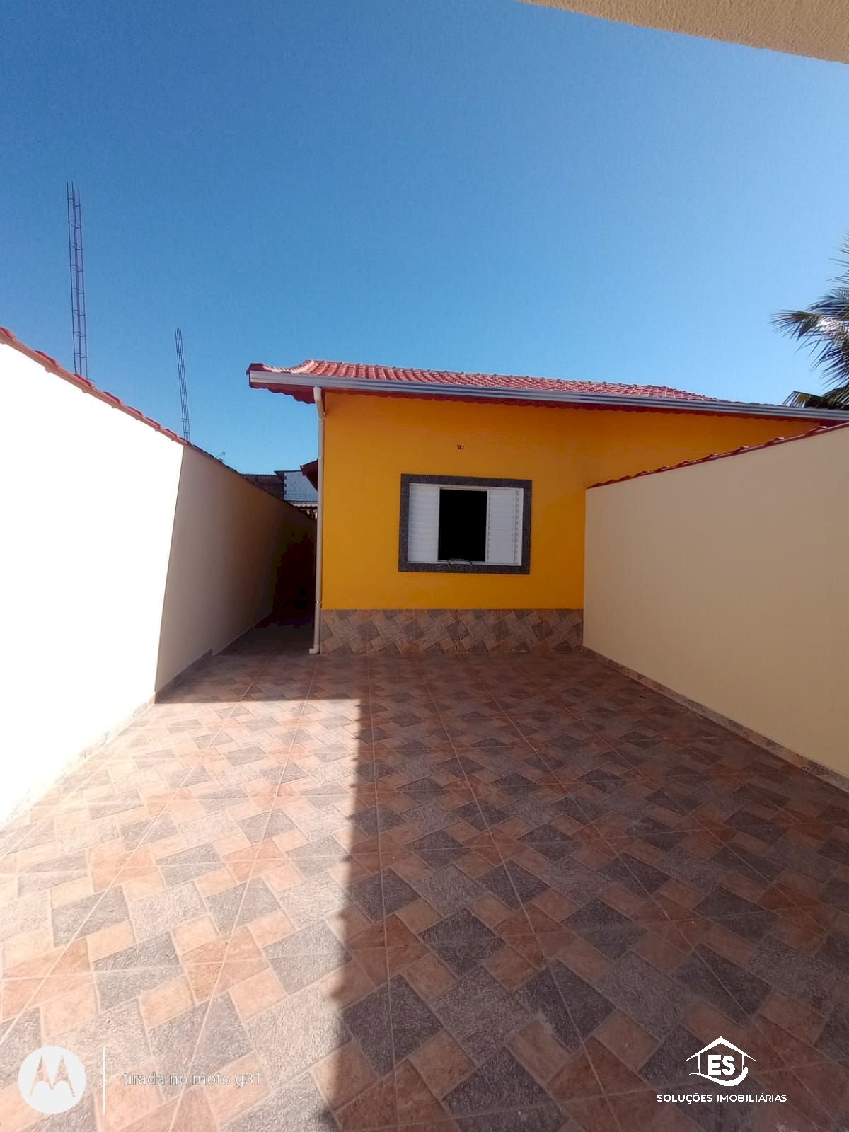 Imagem imóvel casa suarão lado morro