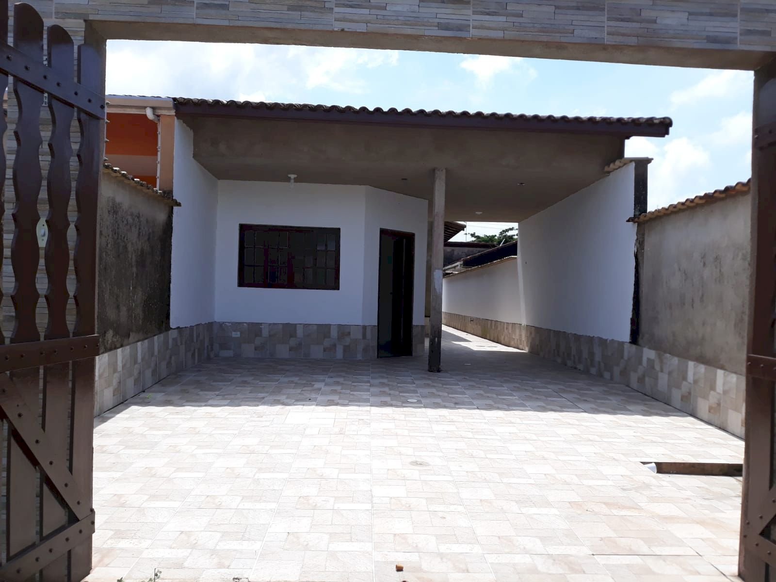 Imagem imóvel EXCELENTE CASA GEMINADA A VENDA NO SAVOY