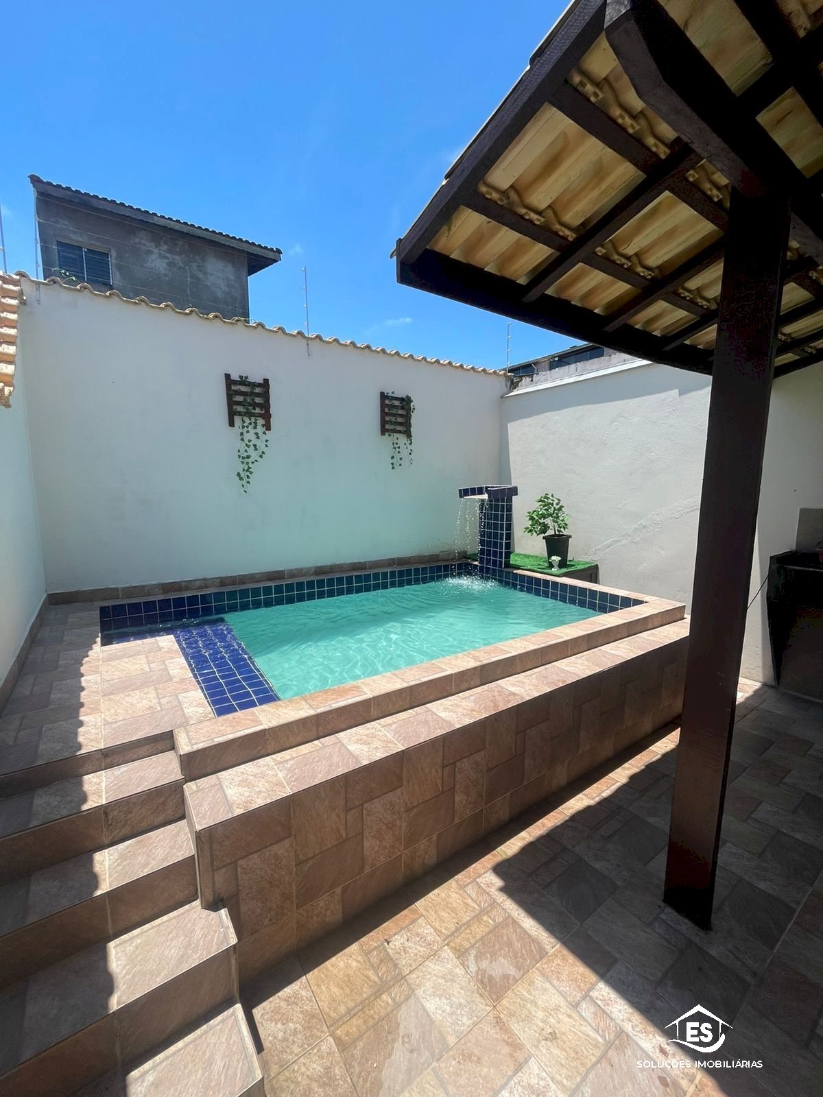 Imagem imóvel Piscina com Cascata