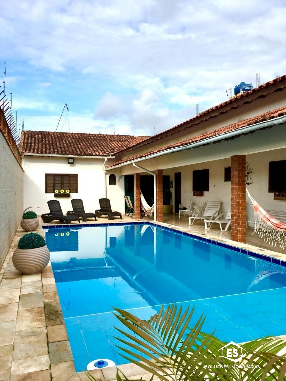 be9300d7872e00ef9d6f62e935c5bd7b.jpg